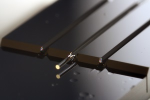 Alignment part for glass fibers made of silicon