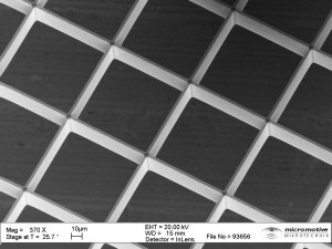 Grid made of silicon (SEM image)